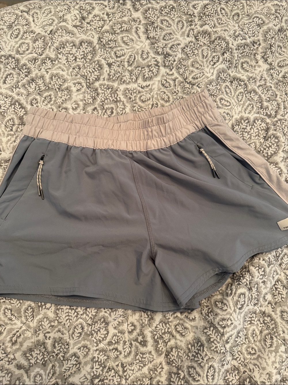 Vuori dash shorts
